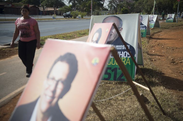 Justiça Eleitoral recebe 68 mil denúncias de propaganda irregular