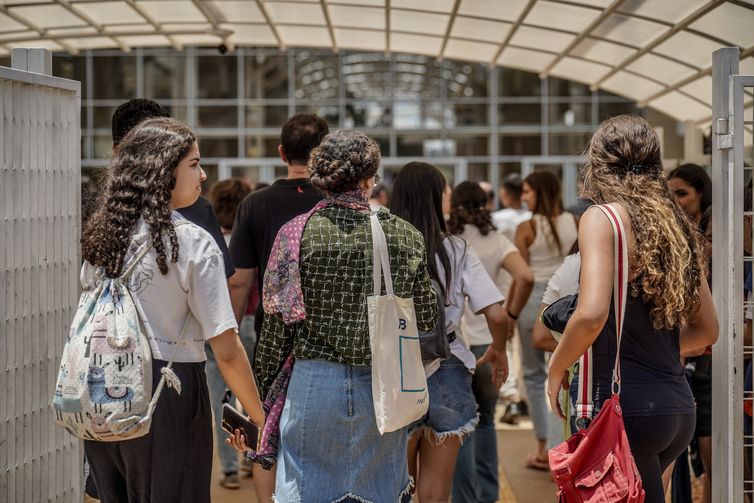 Saiba quais documentos são aceitos para participar do Enem em novembro