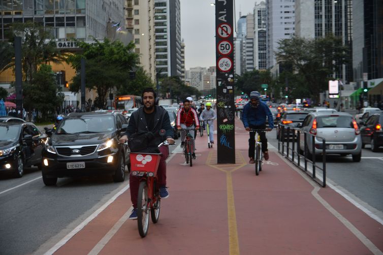 Febraban: para 72% da população, país está melhor ou igual a 2023