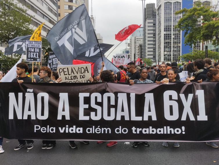 Jornada 6x1 divide entidades de trabalhadores e patronais