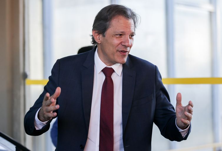 Alta da Selic estava prevista desde o fim do ano passado, diz Haddad