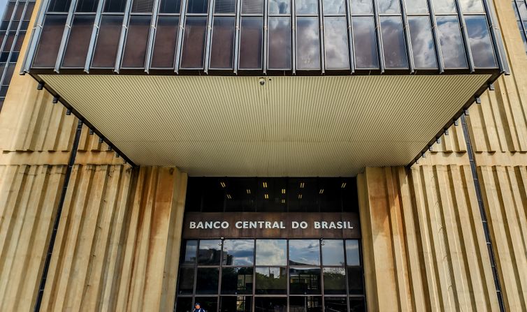 Entidades do setor produtivo criticam aumento dos juros